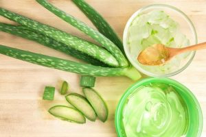 Trị thâm vùng kín bằng nha đam