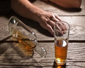 Rượu Methanol là gì? Tại sao rượu Methanol có thể gây ngộ độc?