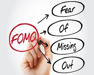 Hội Chứng FOMO Là Gì: Nỗi Sợ Thầm Lặng Của Thời Đại Số