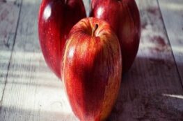 Một Quả Táo Bao Nhiêu Calo? Tác Dụng Và Những Lưu Ý Khi Ăn Táo