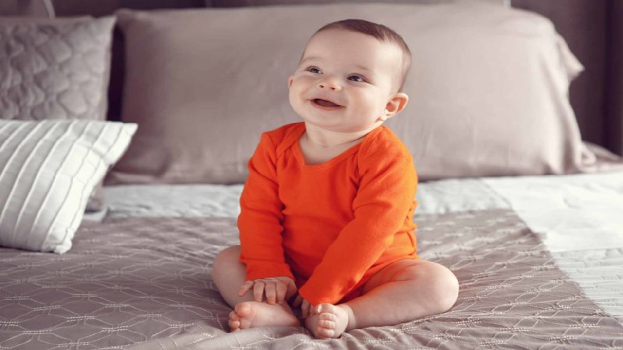 mấy tháng bé biết ngồi