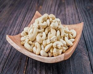 Hạt Điều: Bí Quyết Tăng Cường Sức Đề Kháng Và Giữ Gìn Vóc Dáng