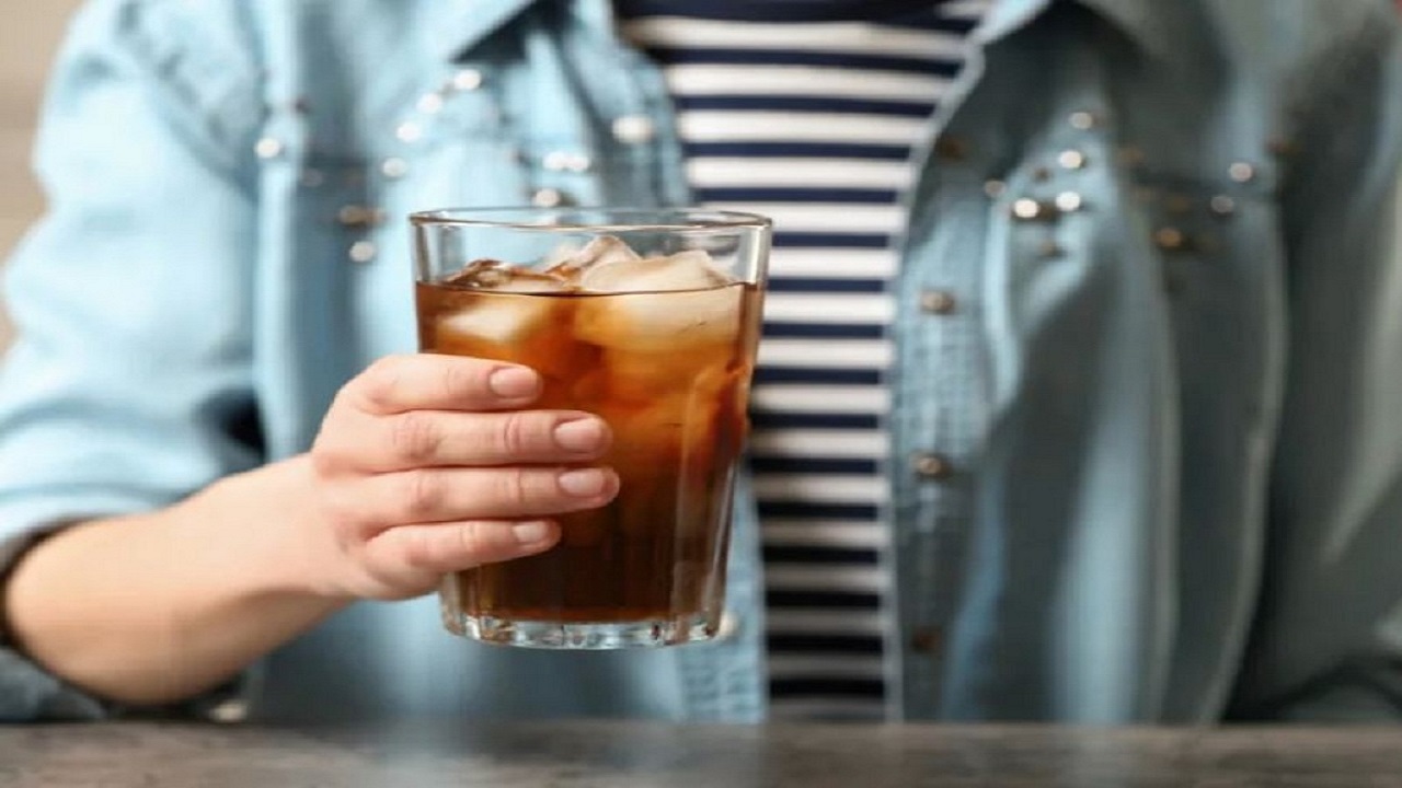 uống nước ngọt có gây suy thận không