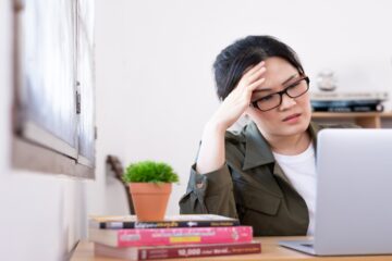 Vì Sao Người Hay Uể Oải Dù Không Làm Việc Gì Nặng?