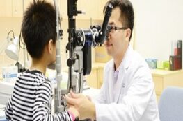 Tật Khúc Xạ Học Đường: Nguyên Nhân, Dấu Hiệu và Cách Phòng Ngừa